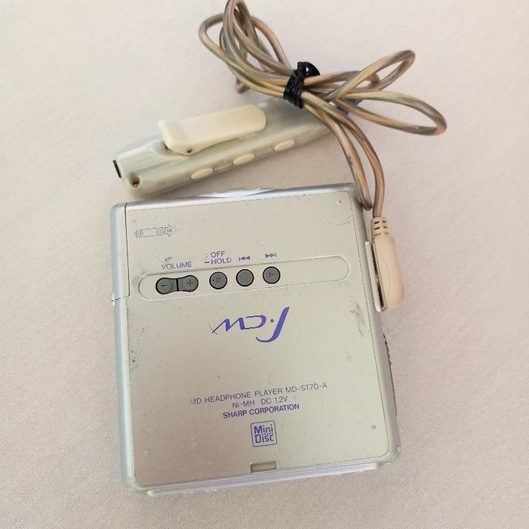 Sharp MDST70A Headphone Player MDLP Minidisc Walkman include Gumstick