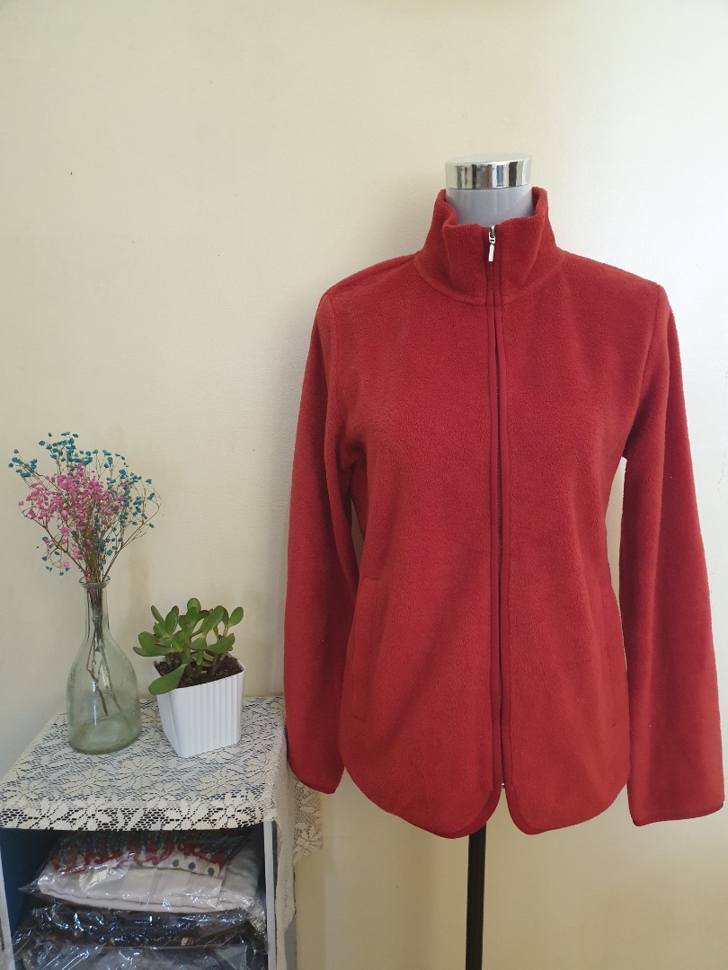 Uniqlo Fleece Jacket, Women's Fashion, Tops, Longsleeves on Carousell