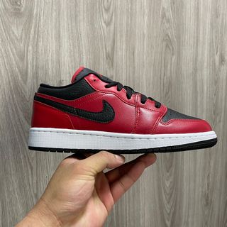 (Category: ) located in . Submitted by sgsneakerhead07 (Listing ID 1068870584, Image 1). Description: .