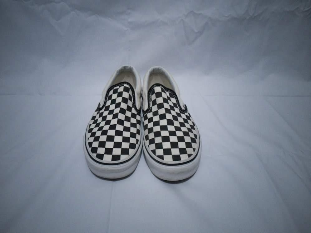 vans checkerboard slip on original