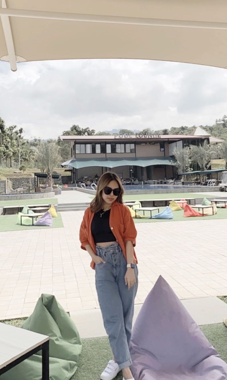 ZARA BAGGY JEANS, Fesyen Wanita, Pakaian Wanita, Bawahan di Carousell