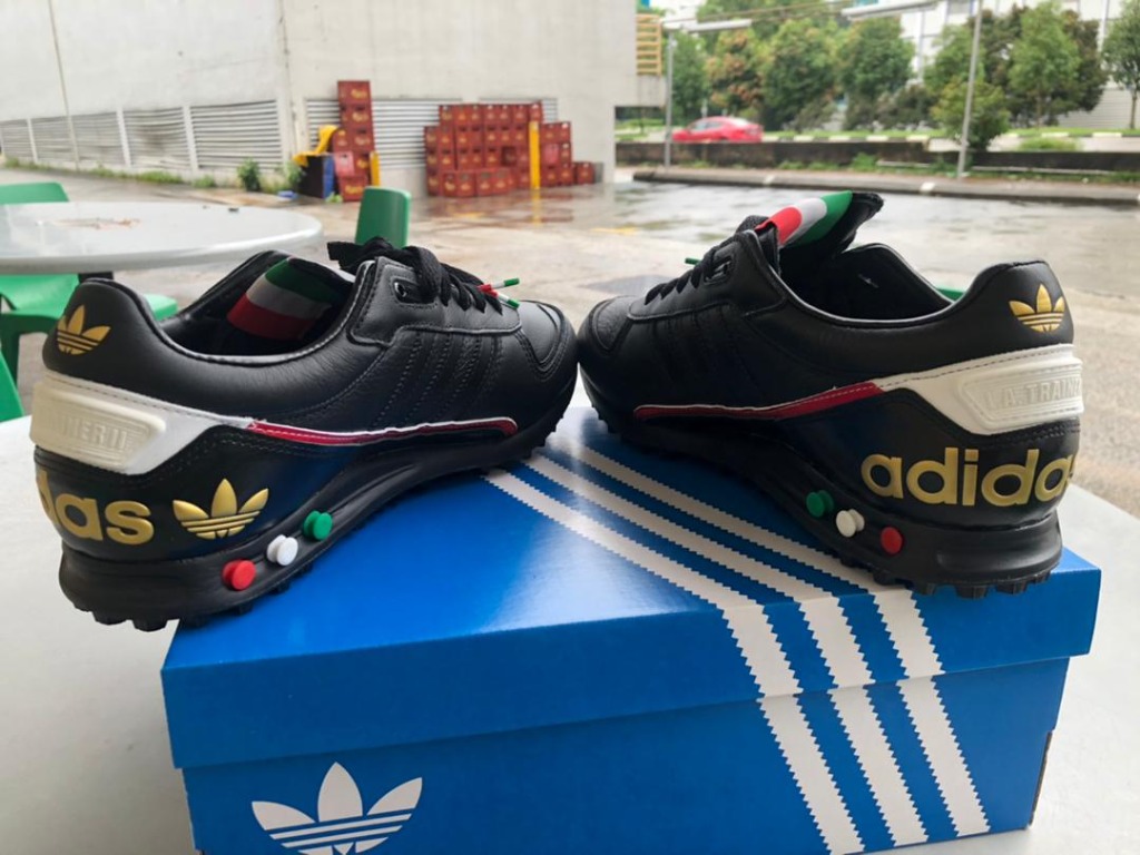 Adidas la trainer 2 blue hot sale