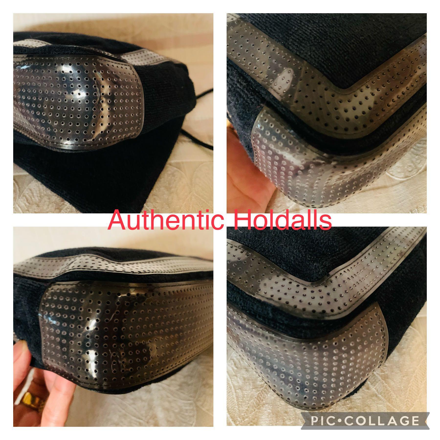 Authentic Chanel Terry Cloth Pochette (Category: Luxury Bags & Wallets) located in Manila. Submitted by authentic.holdalls_88 (Listing ID 1069079796, Image 3). Description: 💯% authentic - in very good condition.