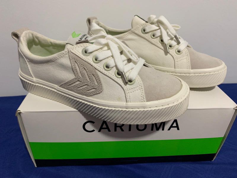 cariuma off white