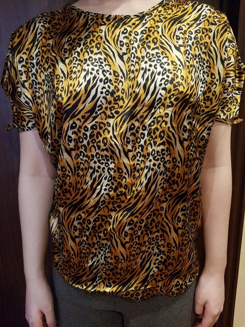 yellow cheetah print top