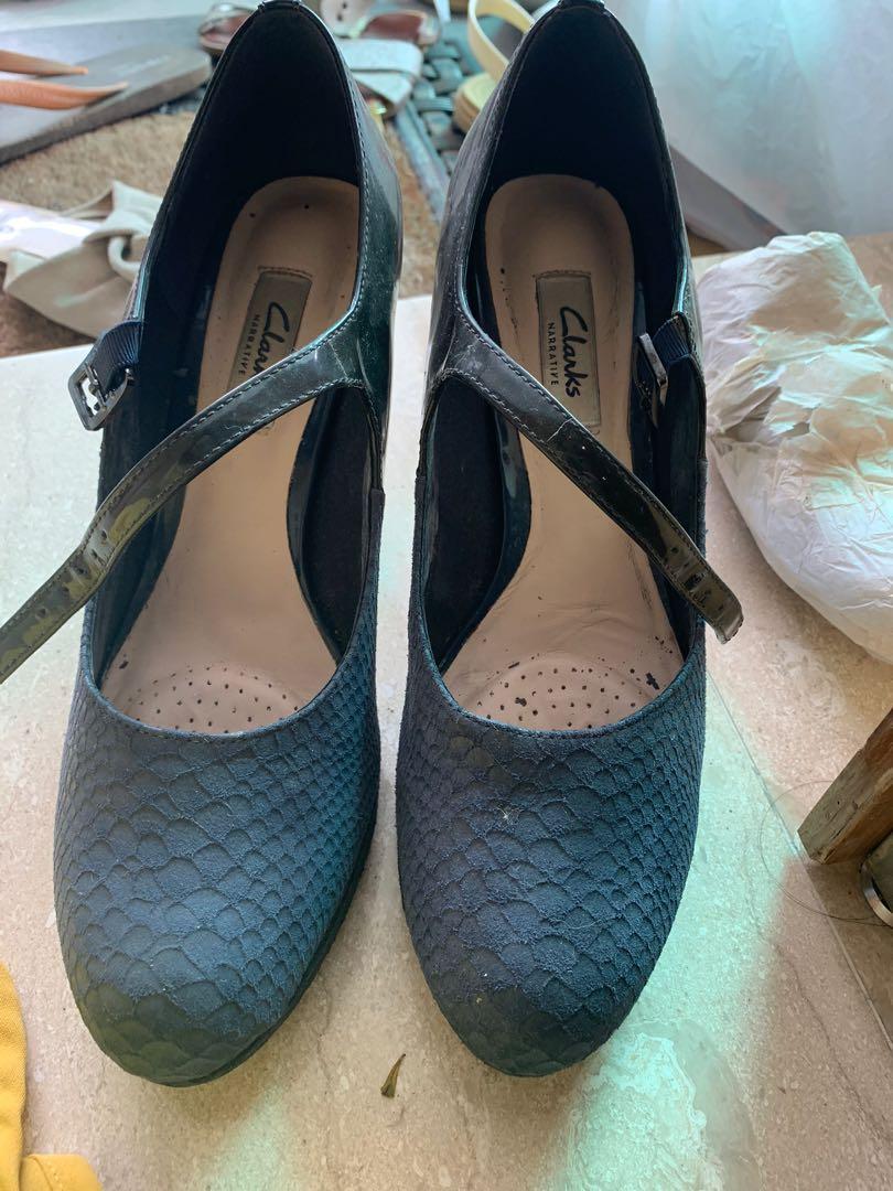 Clark s navy blue heels Women s Fashion Footwear Heels on Carousell