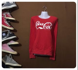 (Category: ) located in . Submitted by sweatshirt_bundle_preloved (Listing ID 1069112594, Image 1). Description: .