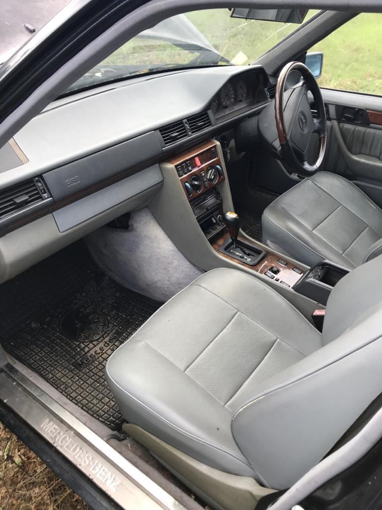Mercedes hotsell w124 dashboard