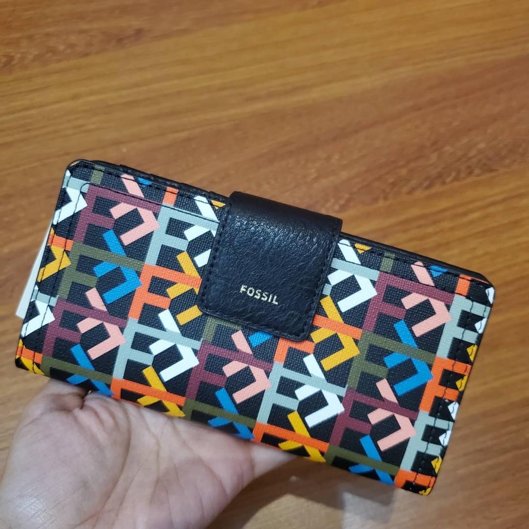Fossil logan hotsell rfid tab clutch