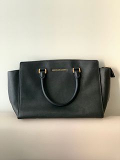 （分類：）位於 。 由 absolute_zer0o 提交（商品編號 1066286972，圖片 1）。簡介： 。
