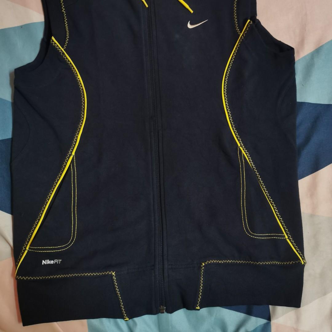 mens nike sleeveless hoodie