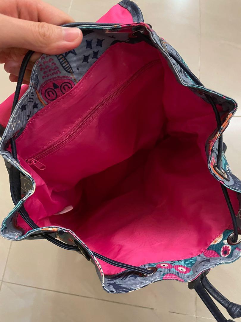 Patterned bag pack 背囊 （分類：背囊）位於 Hong Kong。 由 tiffanywok 提交（商品編號 1069123602，圖片 3）。簡介： Completely new, bought in USA。