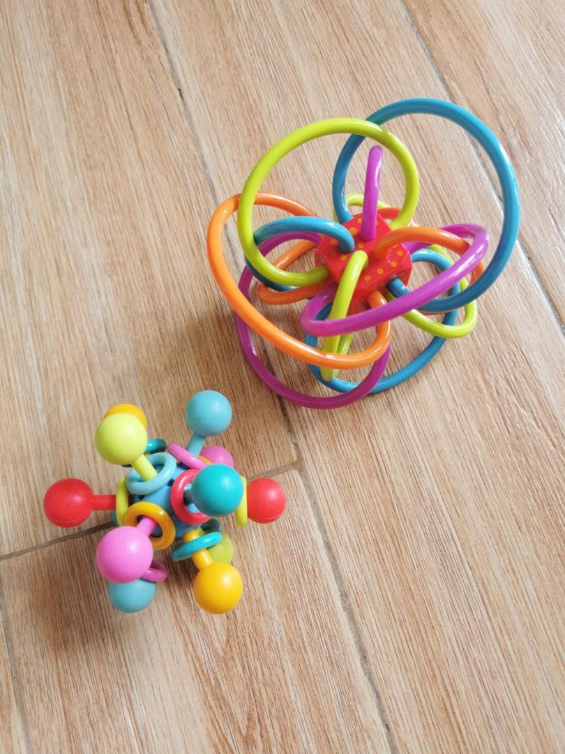 atom teether toy