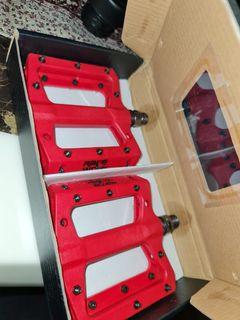 Racework pedal
