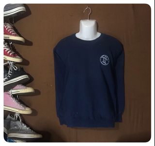 (Category: ) located in . Submitted by sweatshirt_bundle_preloved (Listing ID 1069125640, Image 1). Description: .