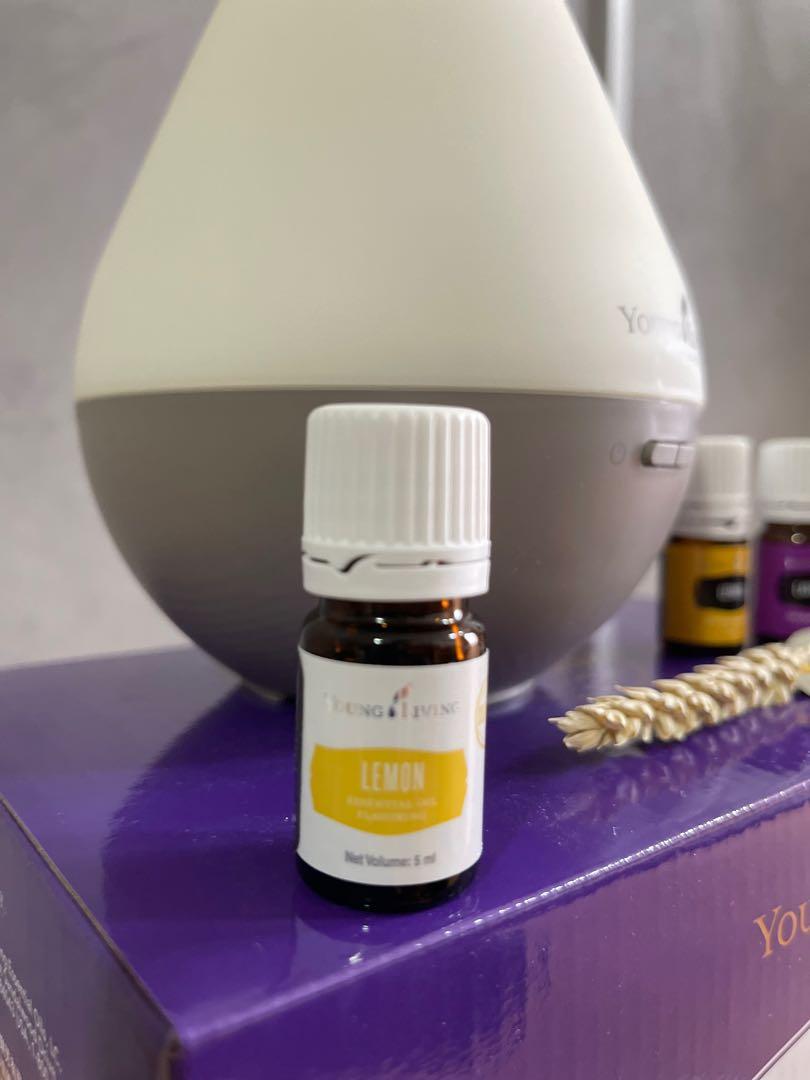 YL Aromatherapy Diffuser Set (Category: Other Home Decor) located in Kuala Lumpur. Submitted by ashraf369 (Listing ID 1069014805, Image 2). Description: Set Come With; 1- Dew Drop Diffuser 2- ESsential Oil Lemon 5ml & Lavender Oil 5ml 3- Free Gift : Lemon Flavoring Oil 5ml 4- Free Postage .