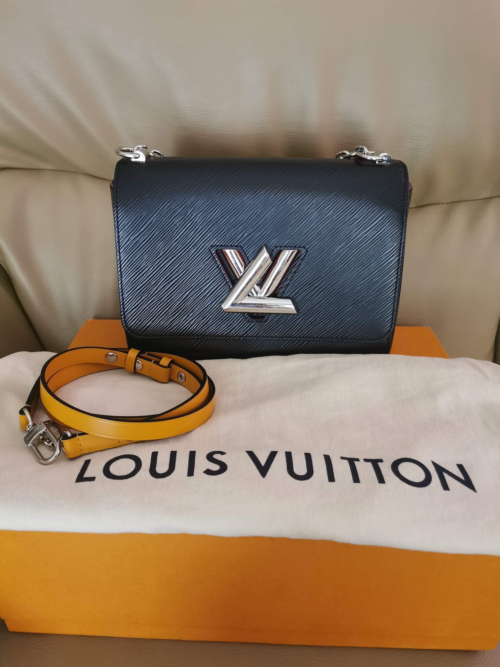 Louis Vuittons Limited Edition Twist Gradient  Louis vuitton Louis  vuitton twist bag Bags