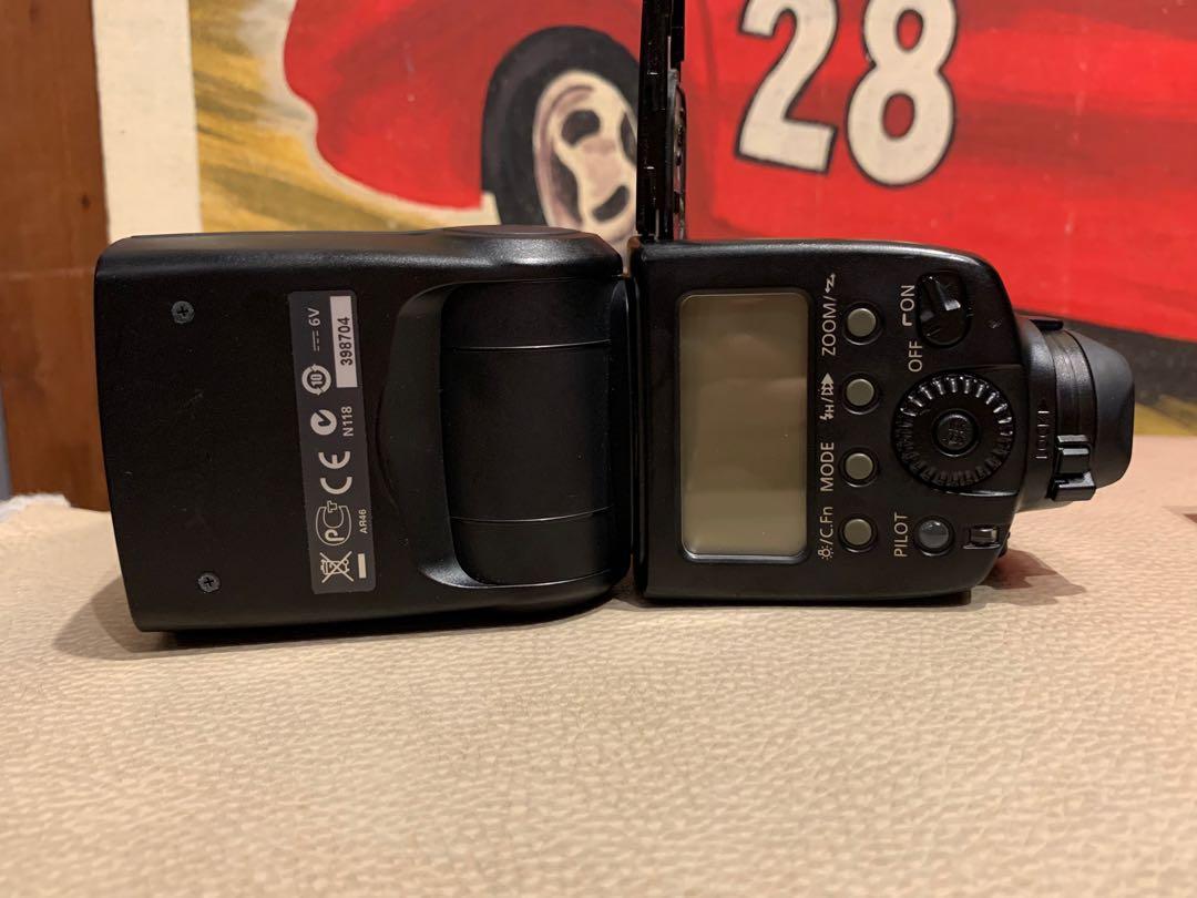 Canon Speedlite 580EX II (Category: Flashes) located in Quezon City. Submitted by hanas.declutter (Listing ID 1069299700, Image 1). Description: pm me for details and inquiries made in Japan 🇯🇵 .