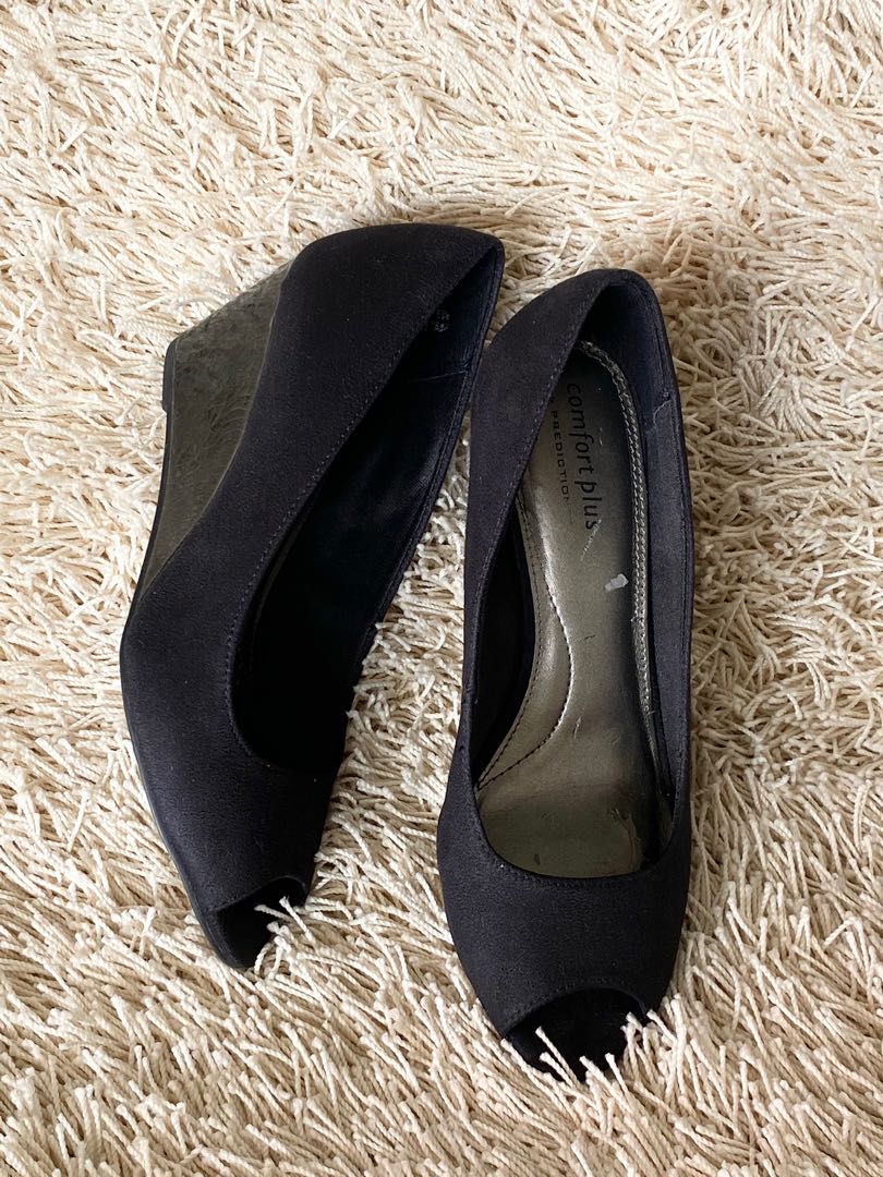 Payless black outlet wedge heels