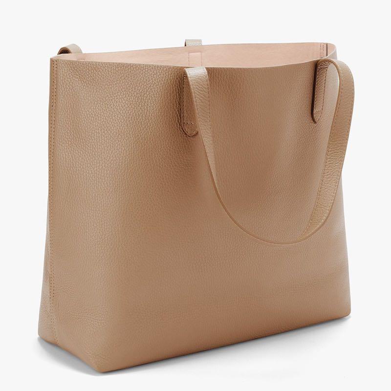 Cuyana Classic Structured Leather Tote, Women's Fashion, Bags & Wallets ...