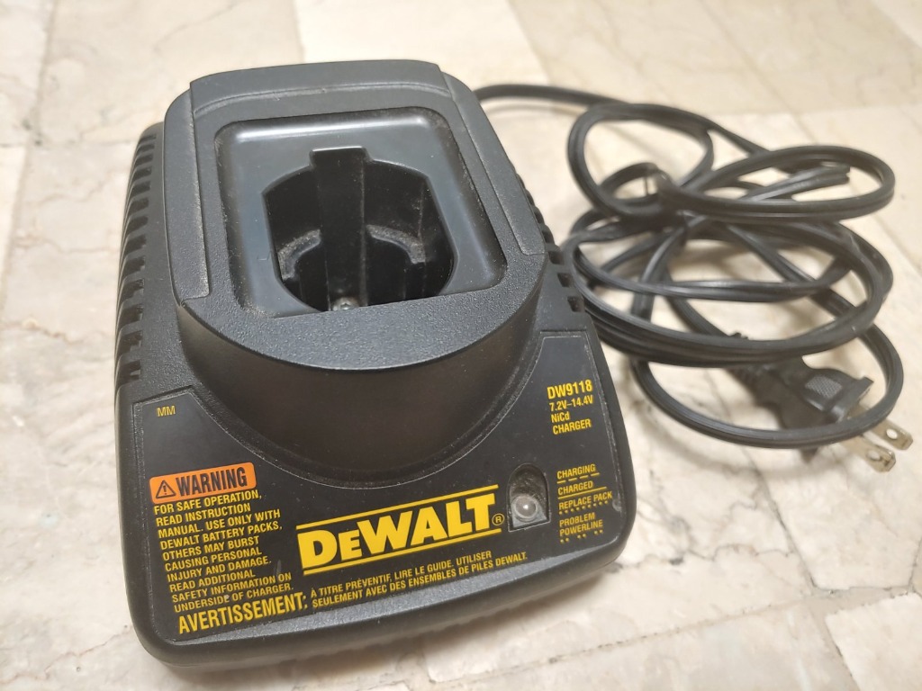 14.4V Ni-Cd Battery Charger Only DW9118 Genuine DeWalt 7.2V 