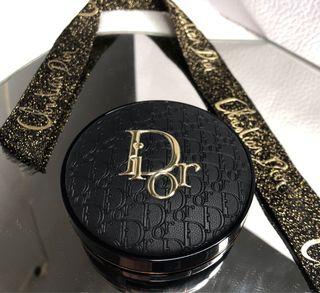 Dior mania cushion black gold