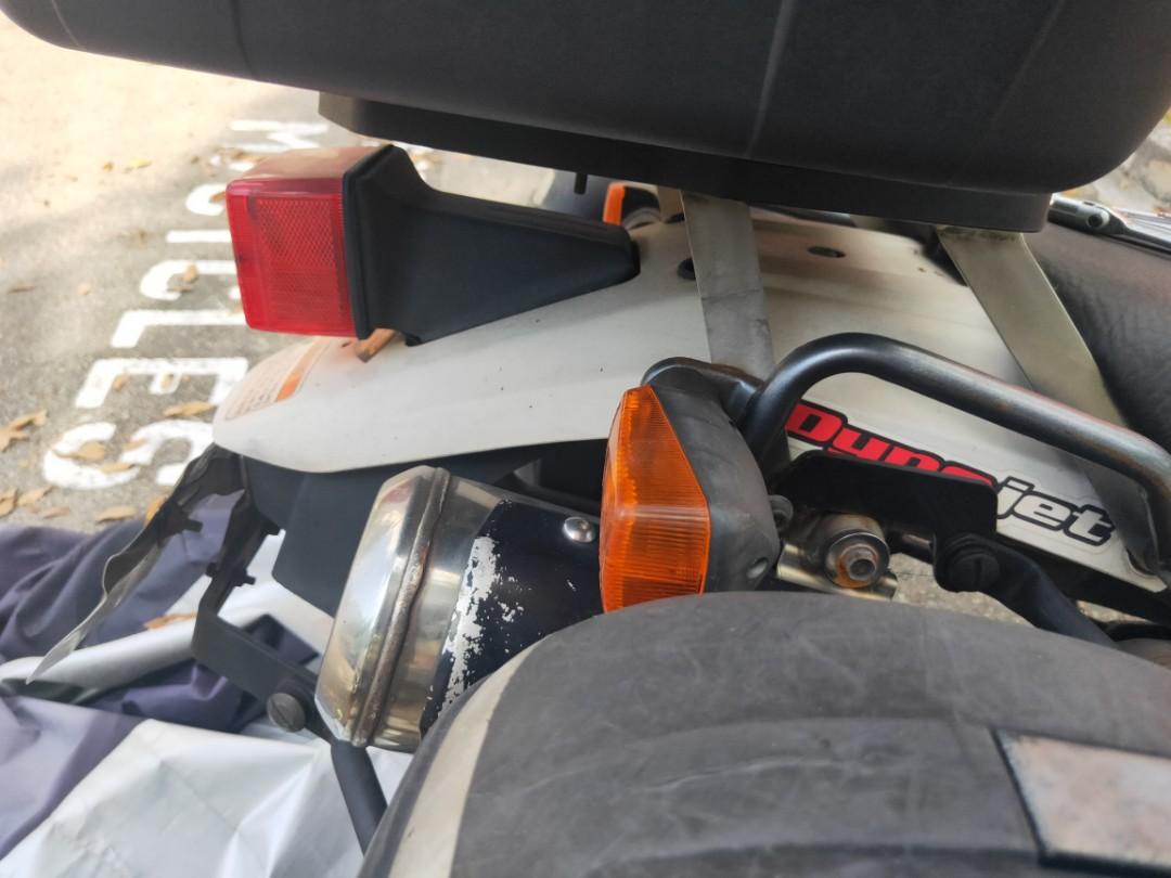 Suzuki DR650 rear complete fender with tail light, Motorcycles, Motorcycle Accessories on Carousell