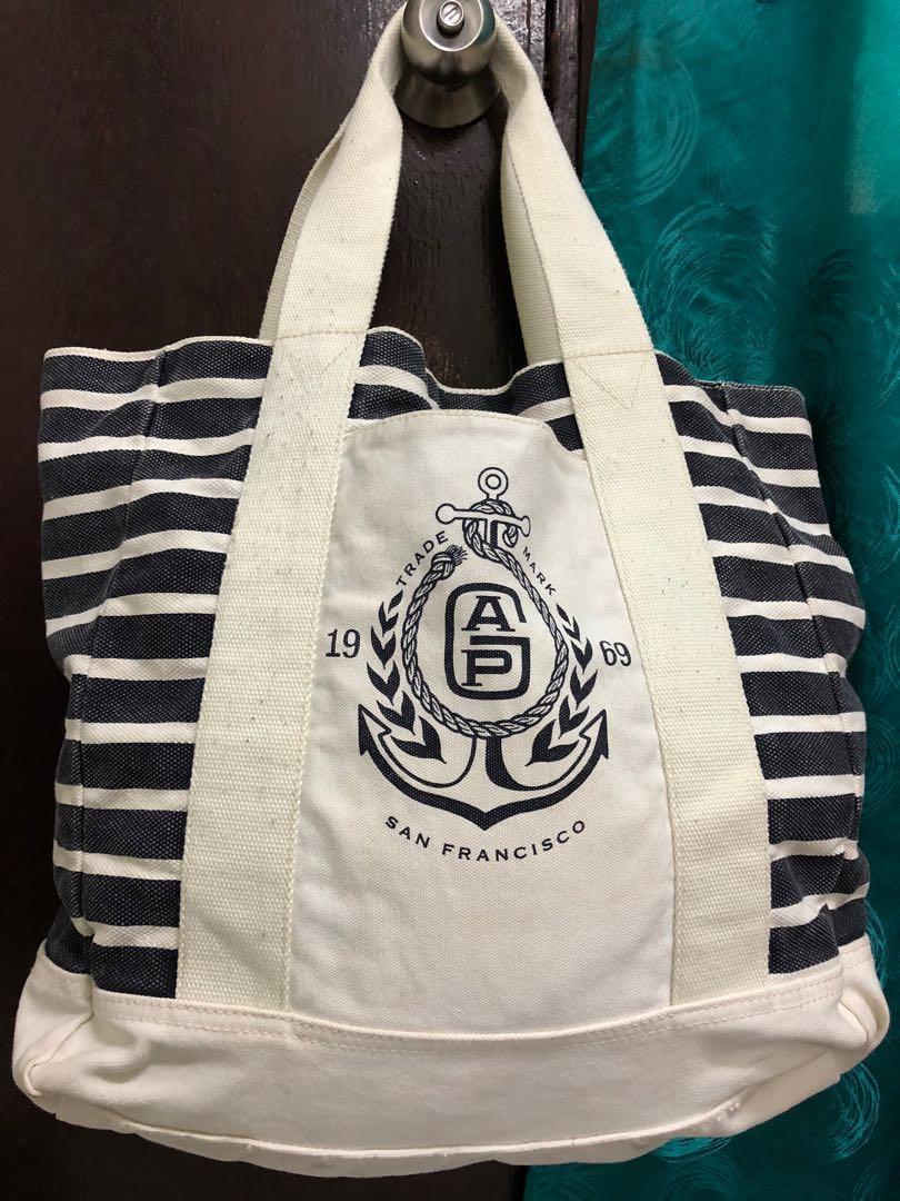 Gap canvas tote top