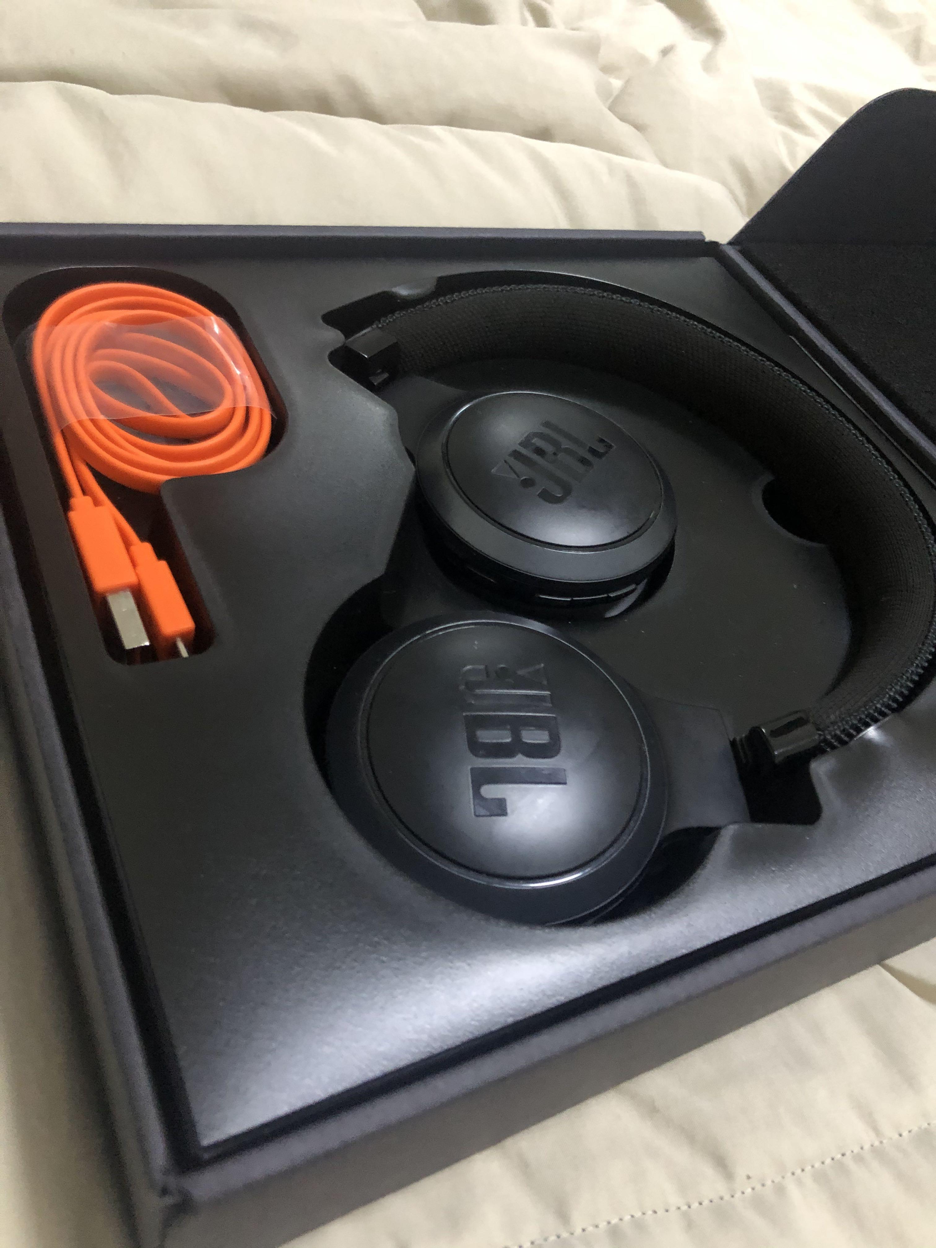 JBL Live 400BT Wireless On Ear Headphones Audio Headphones Headsets on Carousell