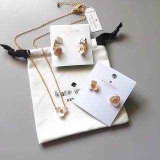 （分類：）位於 。 由 kennyfav 提交（商品編號 1069268109，圖片 1）。簡介： 。