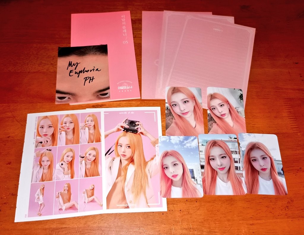LOONA 2021 Season's Greetings ViVi set, Hobbies & Toys, Memorabilia