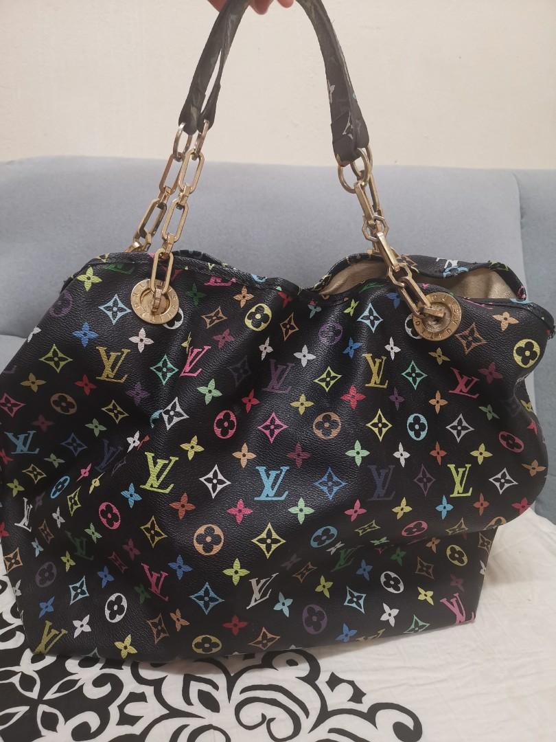 AUTHENTIC LOUIS VUITTON AUTOMNE HIVER 2008 in RM3 Romford for