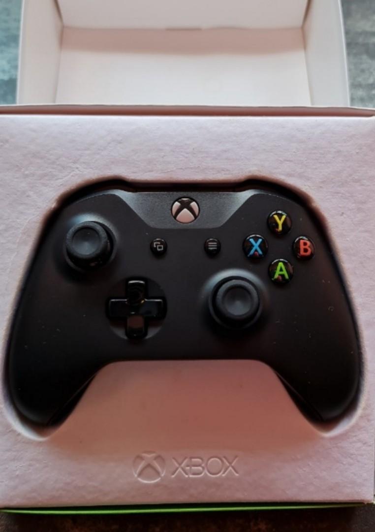 Microsoft Wireless Bluetooth 1708 Controller Xbox One S X Series Toys Games Video Gaming Others On Carousell - roblox jailbreak xbox one controls