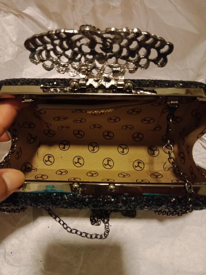 Mochi hotsell clutch bags