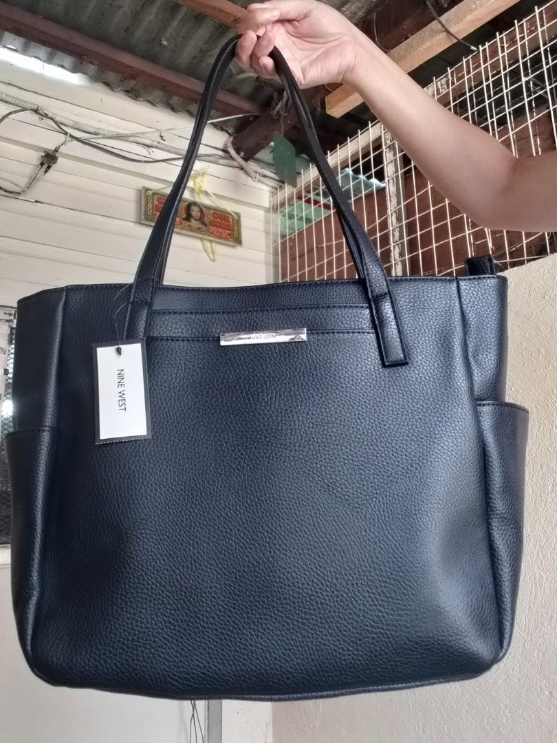 nine west tote