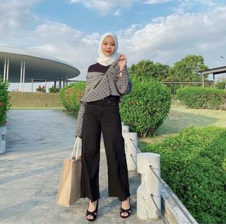(Category: ) located in . Submitted by ohmyhelloeveryone (Listing ID 1069255848, Image 1). Description: .