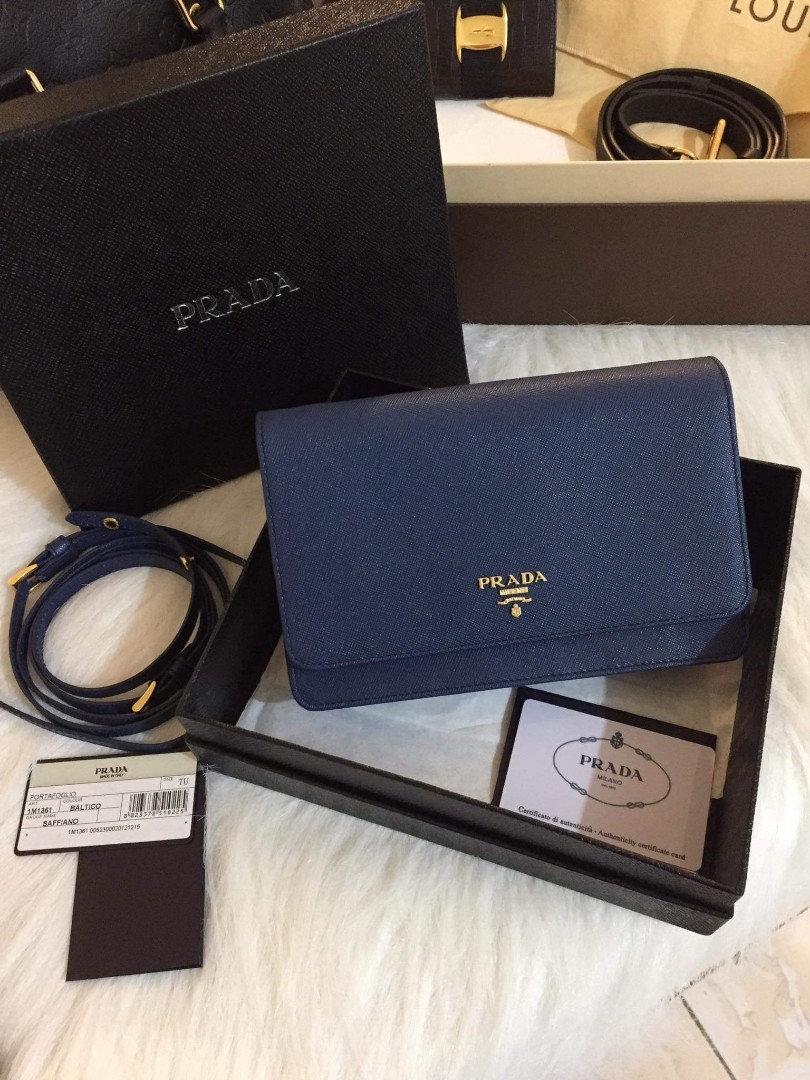 prada black handbag