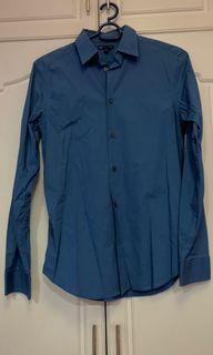 Pre-loved blue long sleeve button-up shirt (slim fit)