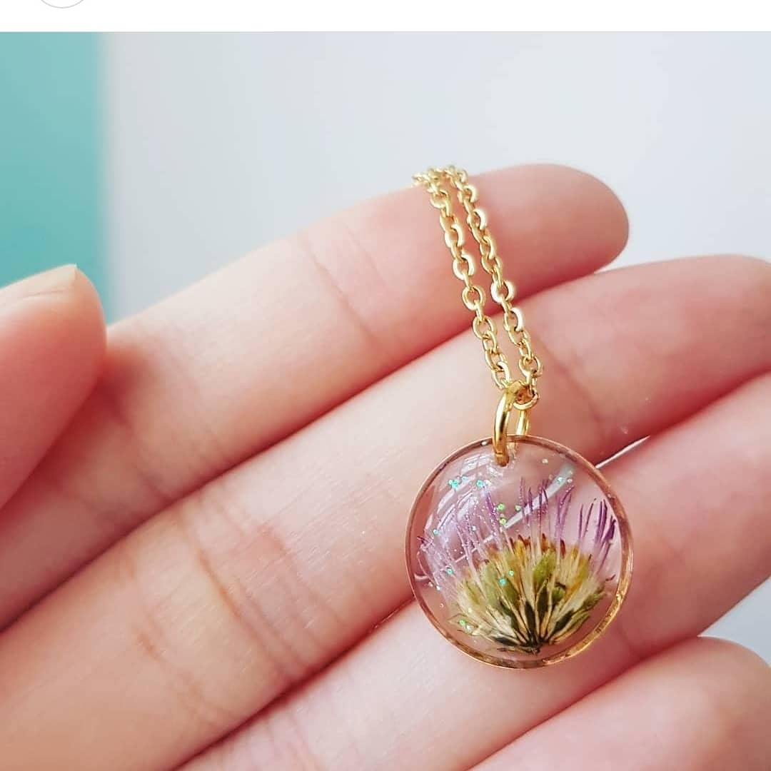 Pressed Flower Resin Necklace Women S Fashion Jewelry Organizers Necklaces On Carousell
