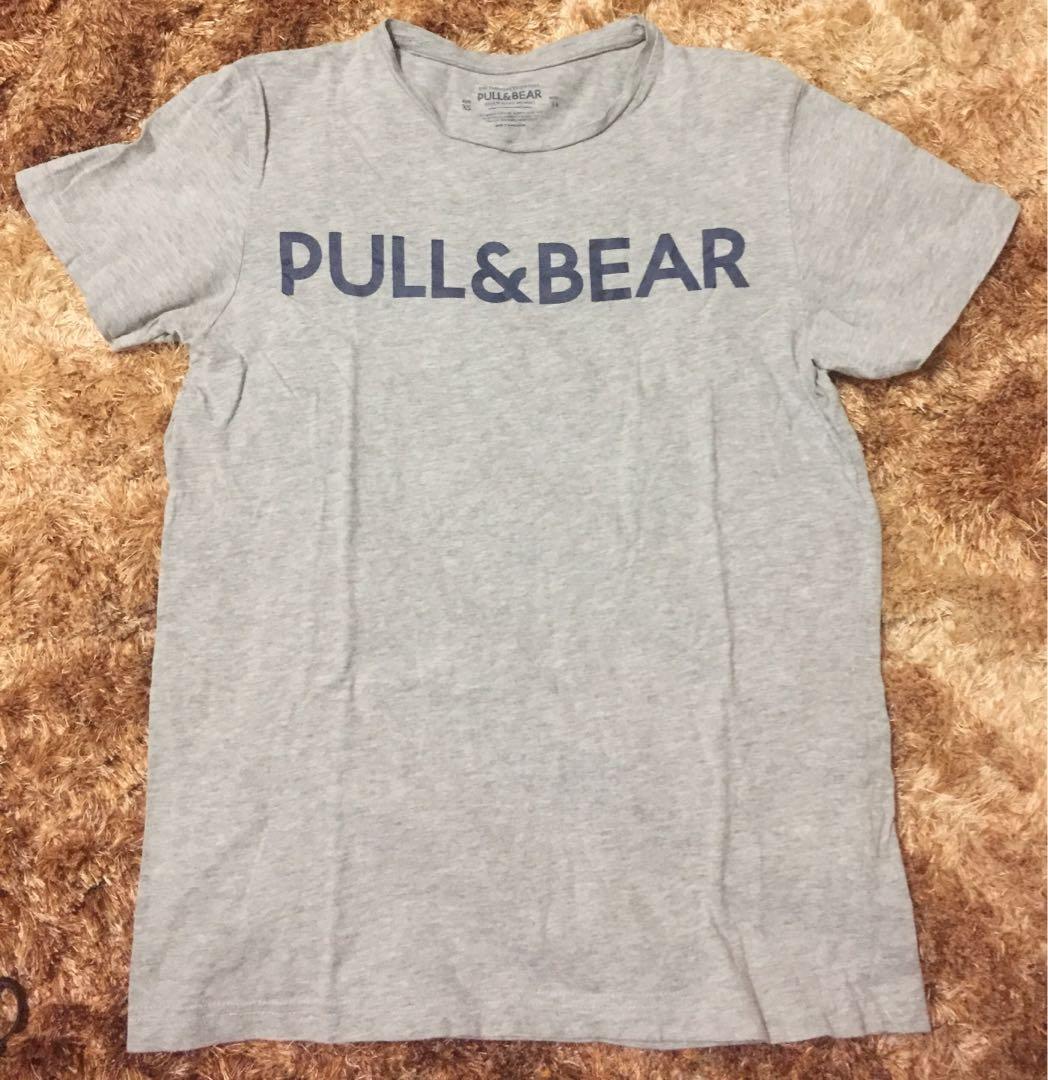 pull&Bear tshirt (Category: Tshirts & Polo Shirts) located in Tasek Gelugor. Submitted by abustore90_collection (Listing ID 1069300484, Image 1). Description: condition cun 9.5/10 saiz XS-pit 18/Labuh 25 harga siap pos ss+rm6.