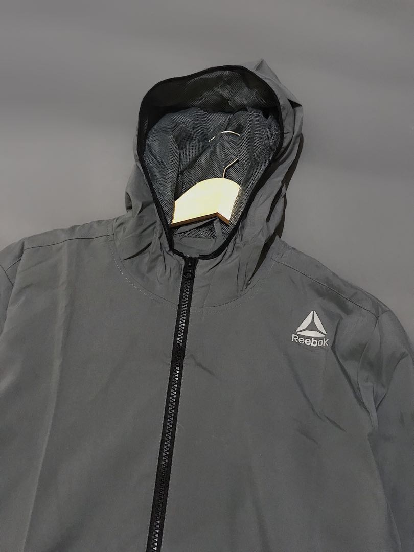 Jaket running reebok sale