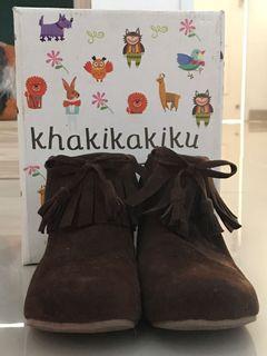 Sepatu boots anak