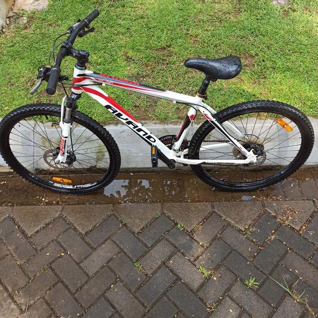 Sepeda United Avand Whistler XC 721, Olah Raga, Sepeda di Carousell