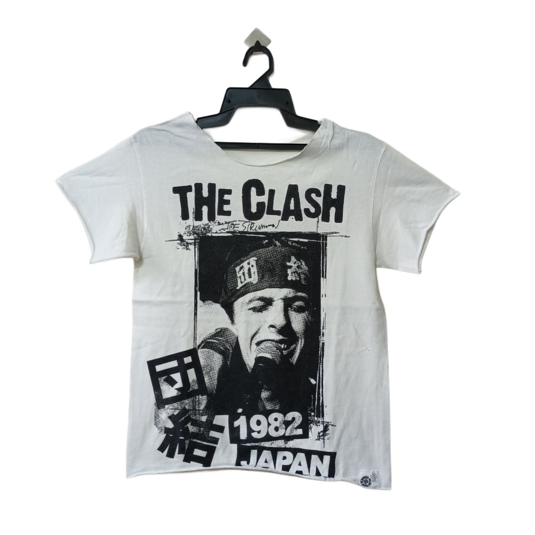 The Clash 1982 Japan Punk t-shirt - size S, Men's Fashion, Tops