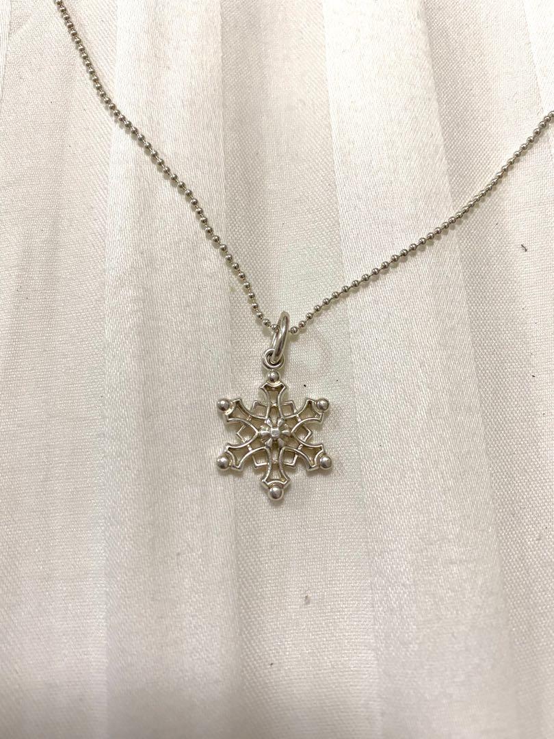 Rosie Brown - Silver Snowflake Necklace