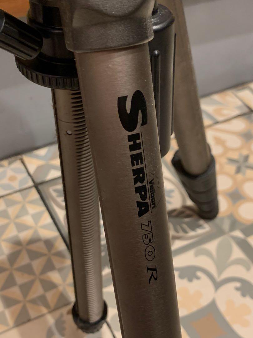 Velbon Sherpa 750R Tripod (Category: Tripods & Monopods) located in Quezon City. Submitted by hanas.declutter (Listing ID 1069302870, Image 3). Description: - discontinued - in good condition - pm for details and inquiries .