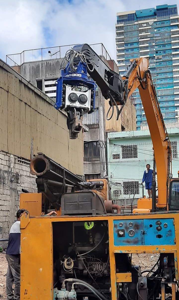 Vibro hammer (Category: Construction Tools & Equipment) located in Urdaneta. Submitted by chloechanelmatet (Listing ID 1069192041, Image 1). Description: Free delivery! Free installation!.