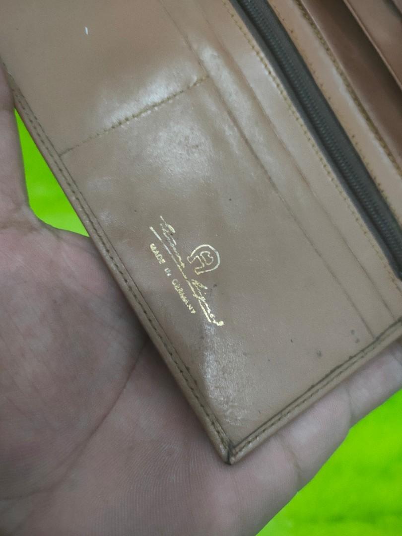 Vintage etienne aigner sale wallet