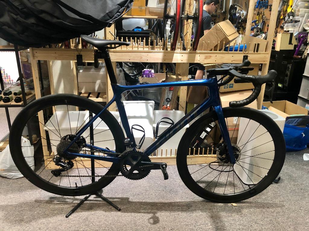 2021 Giant TCR Advanced Pro 0 Disc KOM Sports Equipment Bicycles