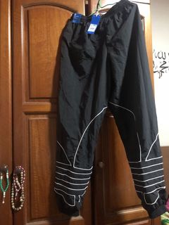 (Category: ) located in . Submitted by milkomeda (Listing ID 1069452040, Image 1). Description: .